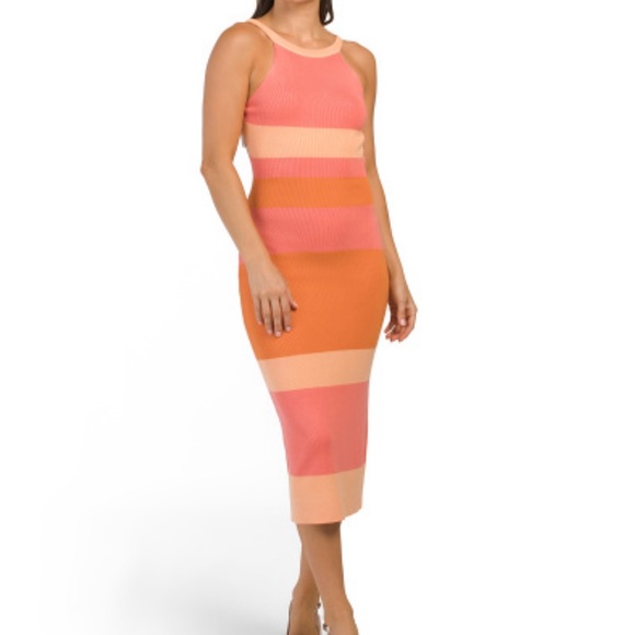 Closet - Picture 5 of 12